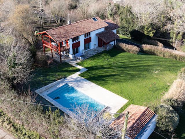 Vente Maison 6 pièces 187 m2 Arcangues