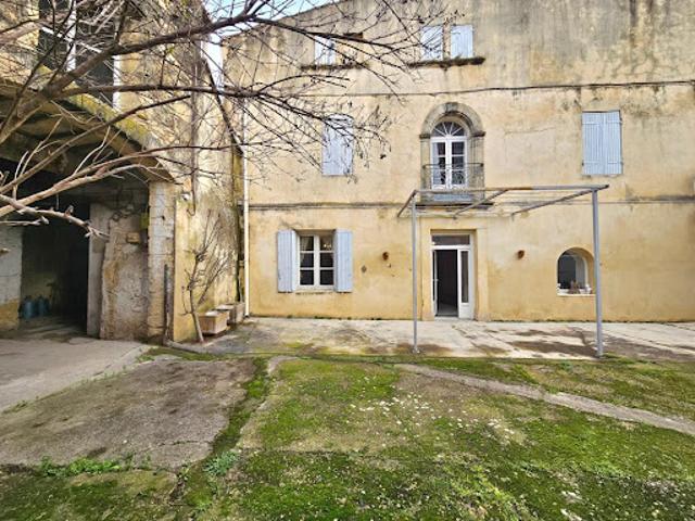 Vente Maison 6 pièces 187 m2 Le Cailar