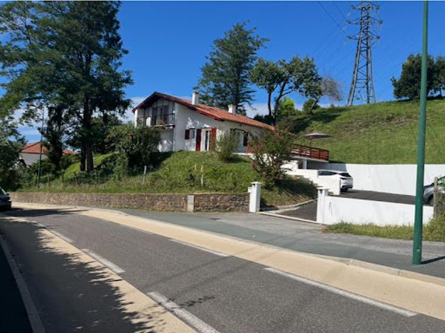 Vente Maison 6 pièces 180 m2 Mouguerre