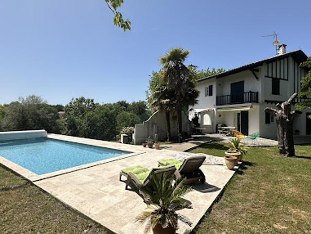 Vente Maison 6 pièces 180 m2 Bayonne
