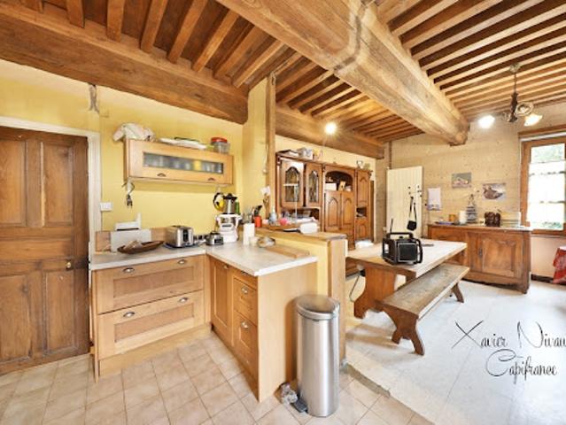 Vente Maison 6 pièces 180 m2 Curciat Dongalon