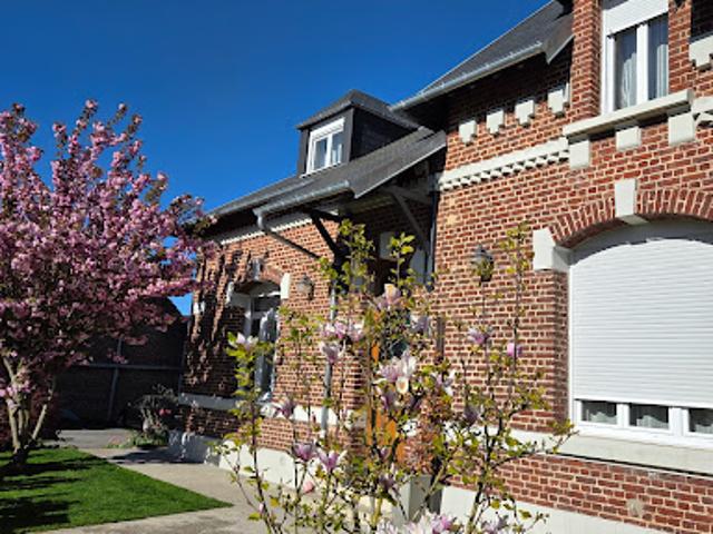 Vente Maison 6 pièces 180 m2 Grugies