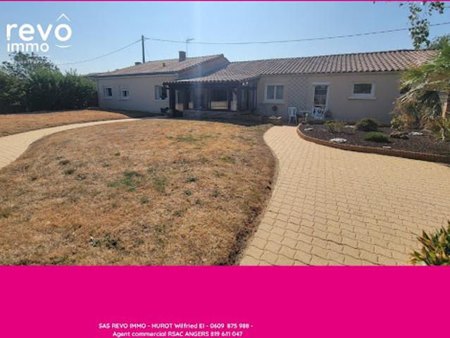 Vente Maison 6 pièces 180 m2 Saint Christophe la Couperie