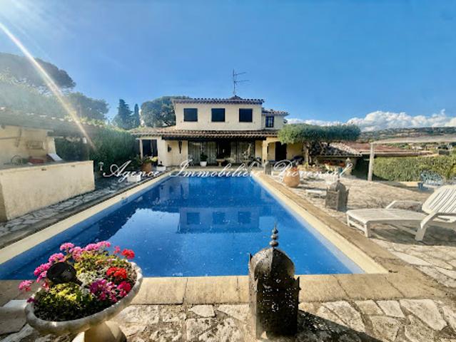 Vente Maison 6 pièces 180 m2 Sainte Maxime