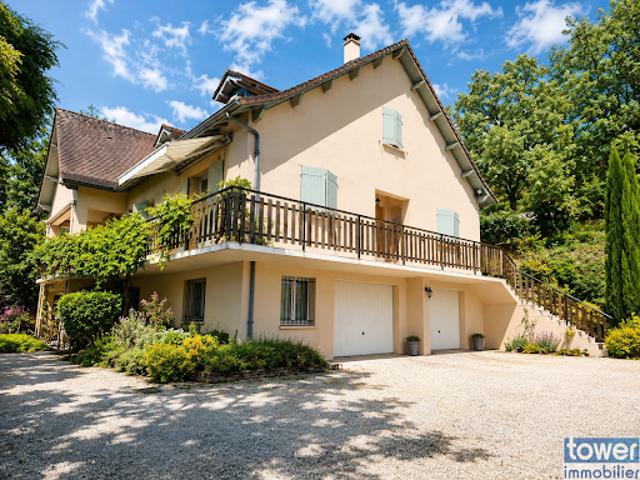 Vente Maison 6 pièces 181 m2 Villefranche de Rouergue