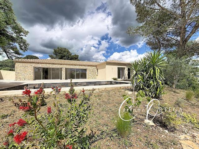 Vente Maison 6 pièces 182 m2 Nimes