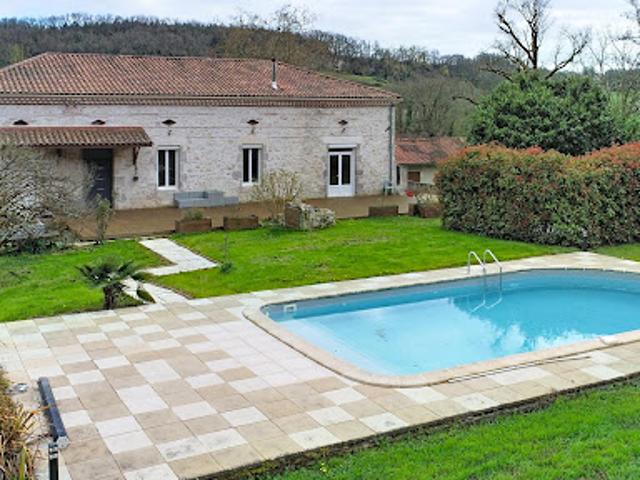 Vente Maison 6 pièces 182 m2 Colayrac Saint Cirq