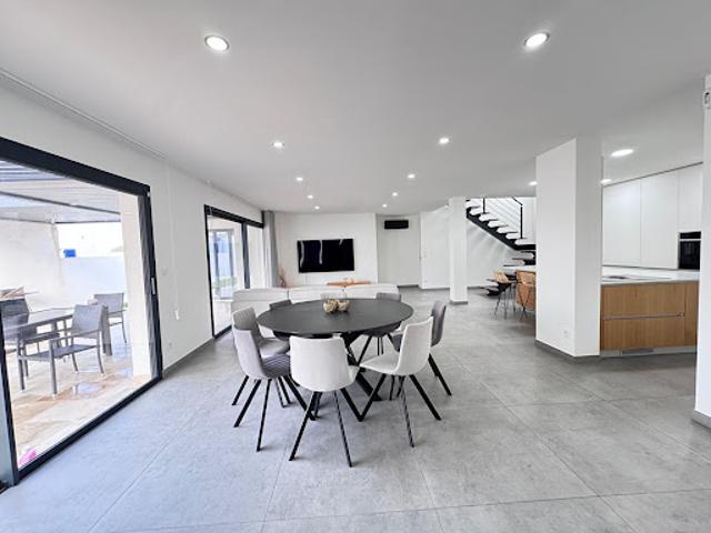 Vente Maison 6 pièces 183 m2 Beauvoisin