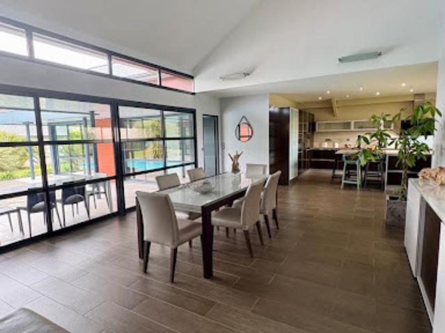 Vente Maison 6 pièces 183 m2 Bizanos