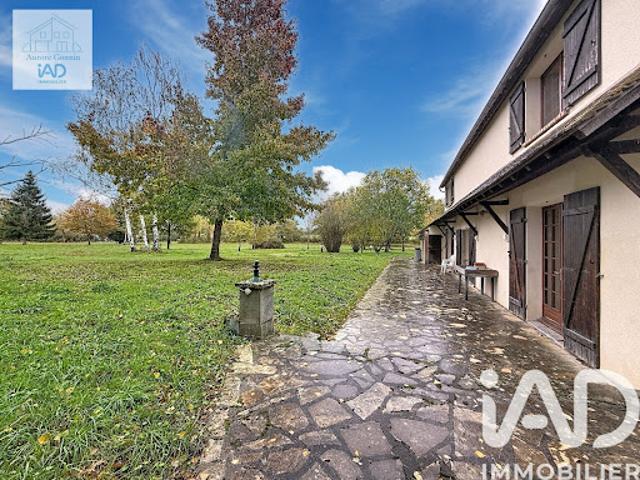 Vente Maison 6 pièces 183 m2 Chantenay Saint Imbert