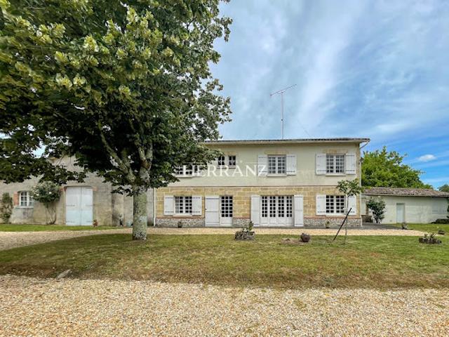 Vente Maison 6 pièces 183 m2 Coutras