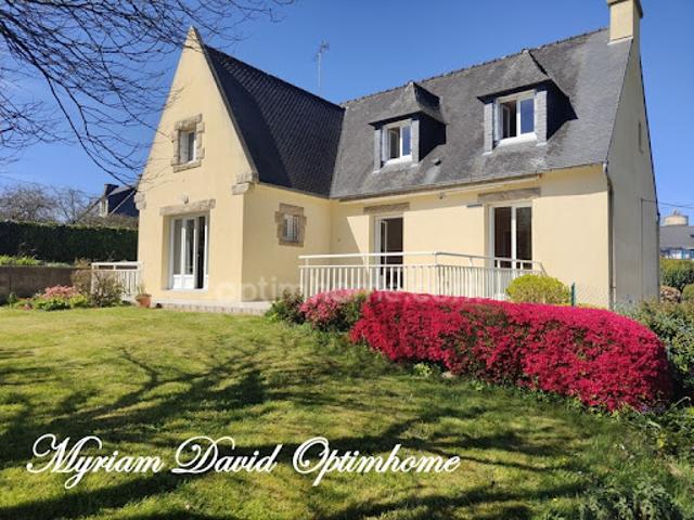 Vente Maison 6 pièces 183 m2 Rostrenen
