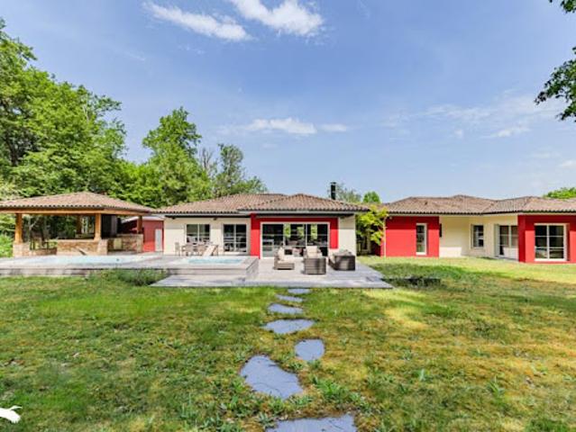 Vente Maison 6 pièces 195 m2 Fargues Saint Hilaire