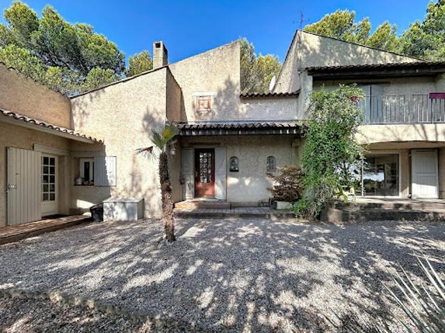 Vente Maison 6 pièces 195 m2 Pierrevert