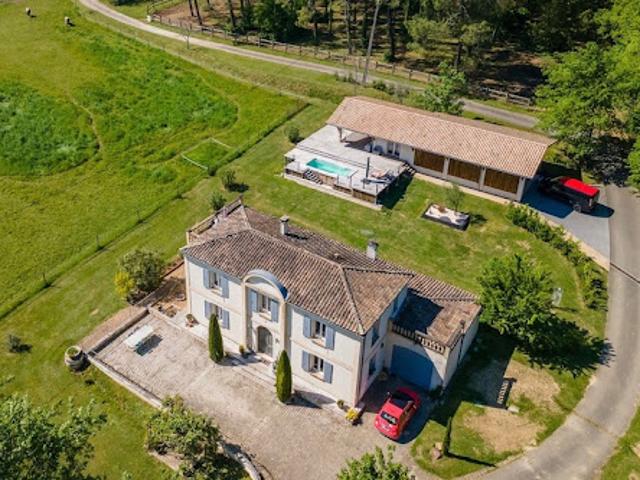 Vente Maison 6 pièces 195 m2 Salleboeuf