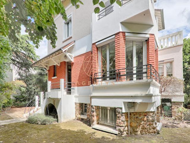Vente Maison 6 pièces 195.02 m2 La Varenne Saint Hilaire