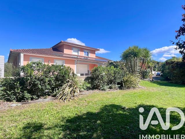 Vente Maison 6 pièces 196 m2 Orleix