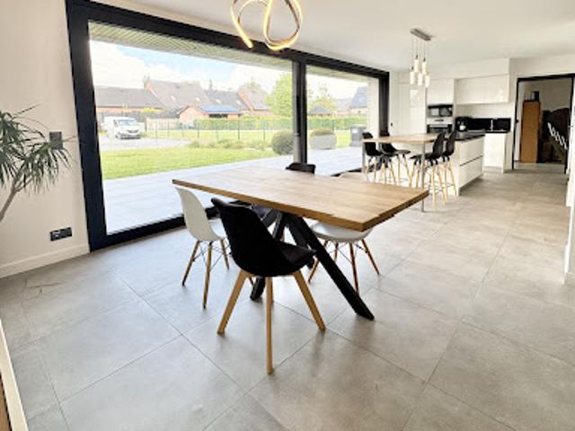 Vente Maison 7 pièces 197 m2 Coutiches