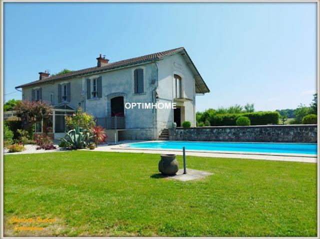Vente Maison 6 pièces 198 m2 Aubeterre sur Dronne