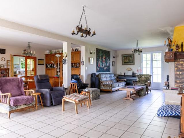 Vente Maison 6 pièces 190 m2 Marc la Tour