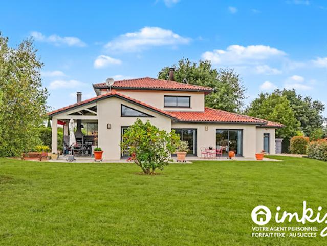 Vente Maison 6 pièces 190 m2 Montesquieu Volvestre