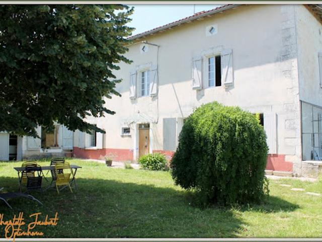 Vente Maison 6 pièces 190 m2 Montmoreau