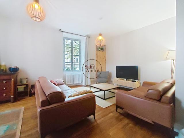 Vente Maison 6 pièces 190 m2 Angouleme