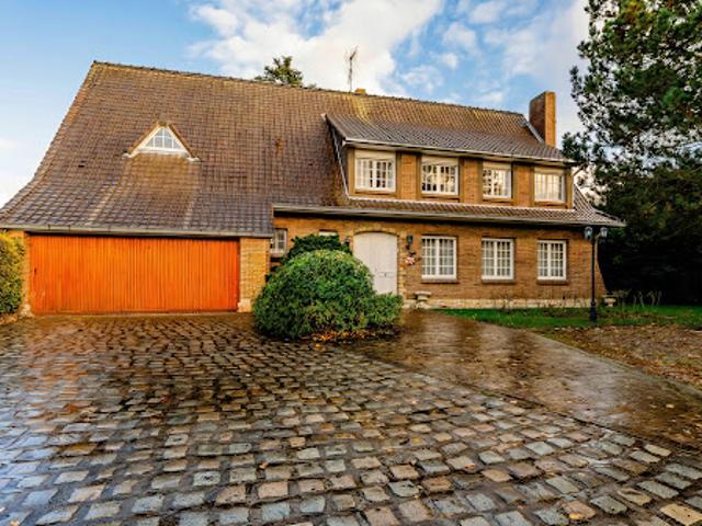 Vente Maison 6 pièces 236 m2 Annoeullin