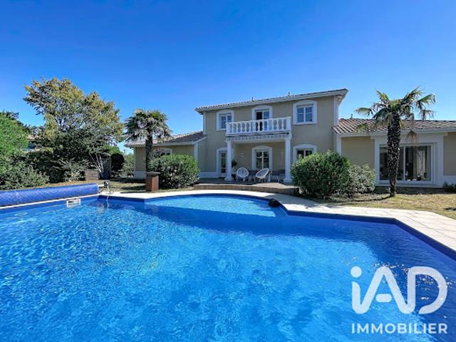 Vente Maison 6 pièces 190 m2 Vourles