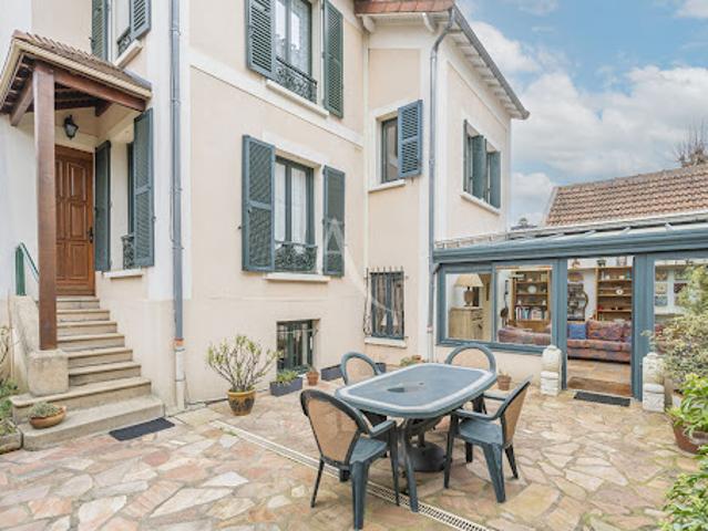 Vente Maison 6 pièces 191 m2 Garches