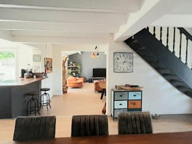 Vente Maison 6 pièces 192 m2 Saint Xandre