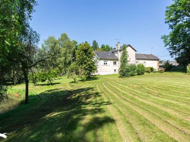 Vente Maison 6 pièces 192 m2 Saint Yrieix la Perche
