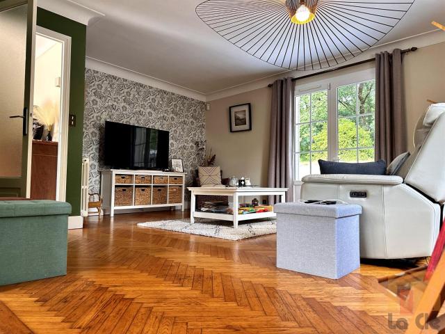 Vente maison 6 pièces, 1ha de jardin boisé 47240 Castelcul. 200m² Castelculier