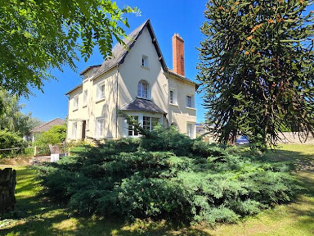 Vente Maison 6 pièces 200 m2 Bouresse