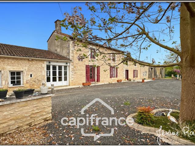 Vente Maison 6 pièces 200 m2 Champigny en Rochereau