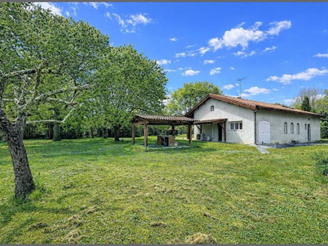 Vente Maison 6 pièces 200 m2 Léognan