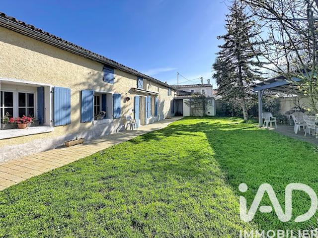 Vente Maison 6 pièces 200 m2 Saint Cyr du Doret