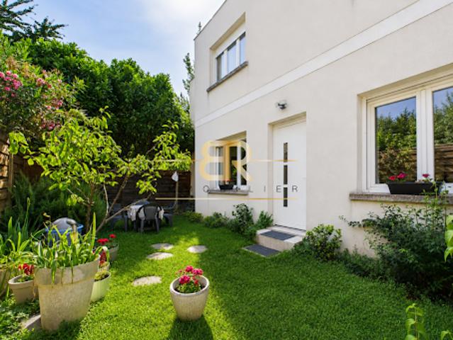 Vente Maison 6 pièces 200 m2 Saint Denis