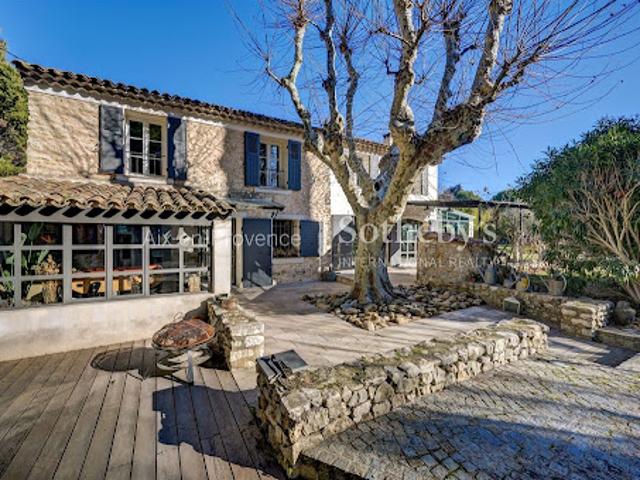 Vente Maison 6 pièces 200 m2 Aix en Provence