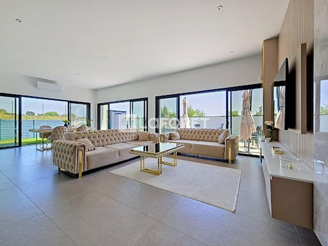 Vente Maison 6 pièces 200.41 m2 Loire Authion