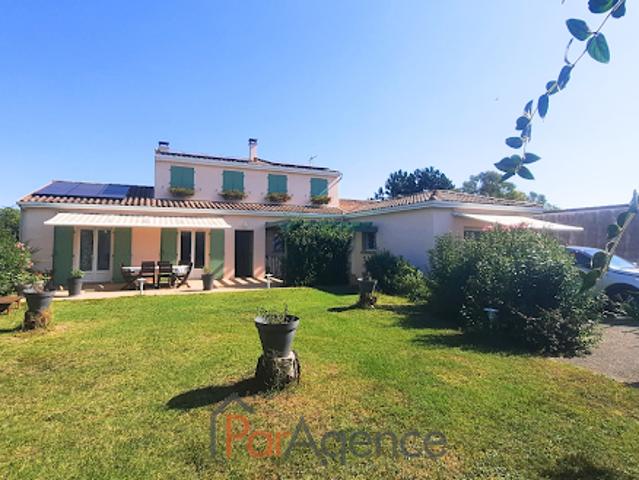 Vente Maison 6 pièces 202 m2 Vaux sur Mer