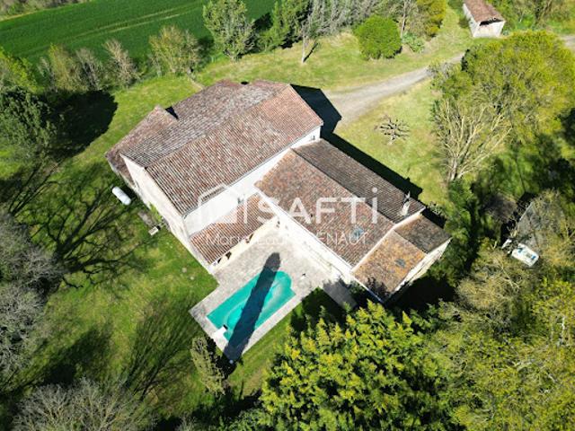 Vente Maison 6 pièces 214 m2 Saint Julien du Puy