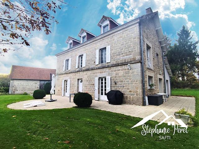Vente Maison 6 pièces 215 m2 Flayat