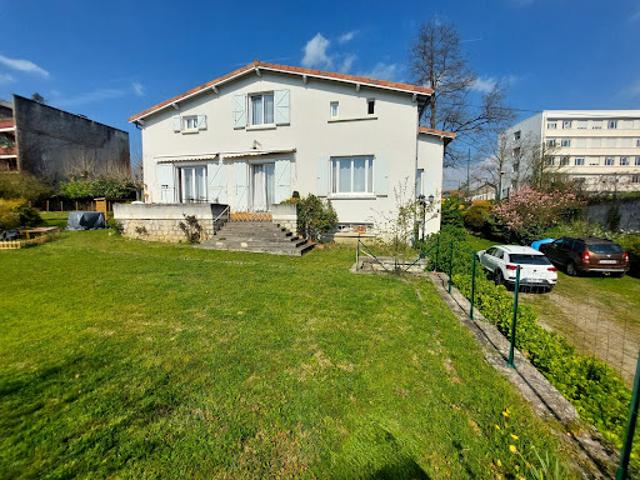 Vente Maison 6 pièces 218 m2 Saint Gaudens