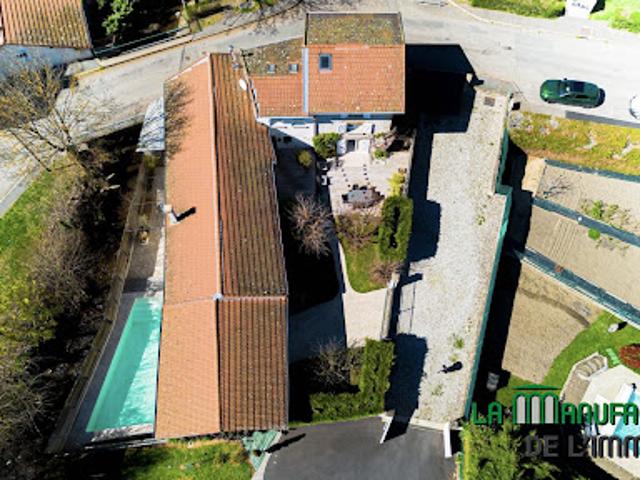 Vente Maison 6 pièces 218.19 m2 Le Chambon Feugerolles