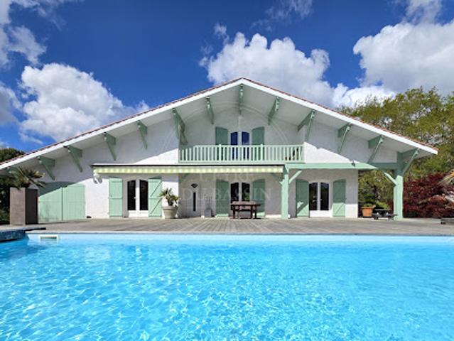 Vente Maison 6 pièces 210 m2 Mios