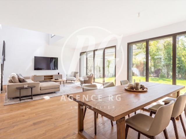 Vente Maison 6 pièces 210 m2 Garches