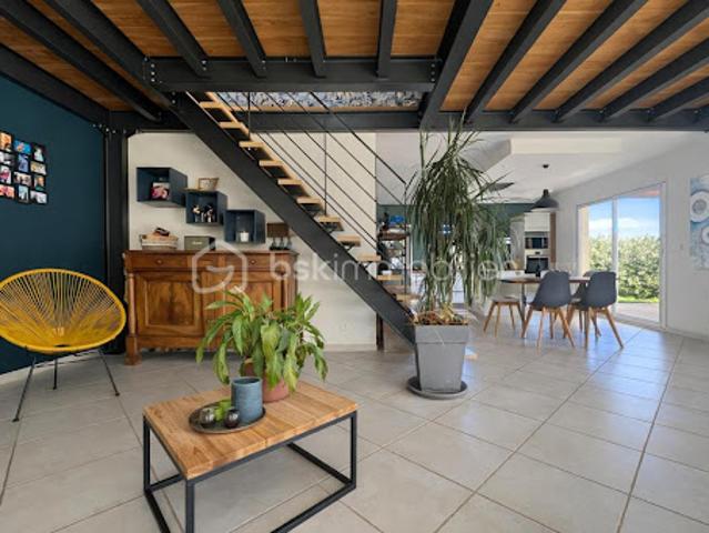 Vente Maison 6 pièces 210 m2 Saint Julien sur Veyle