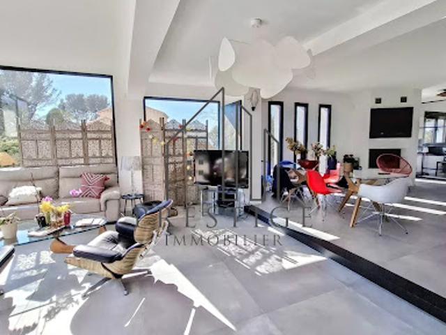 Vente Maison 6 pièces 210.64 m2 Carnoux en Provence