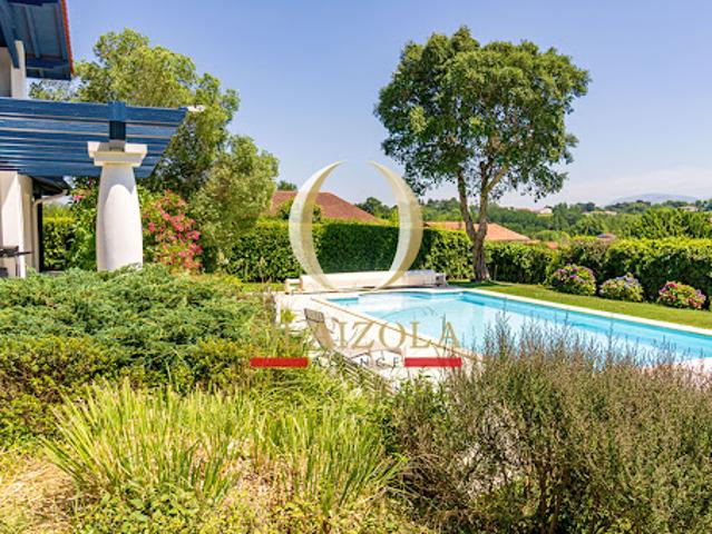Vente Maison 6 pièces 211 m2 Arbonne